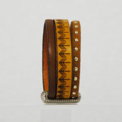 bracelet artisanal femme en cuir jaune et marron gravé ethnique avec fermoir aimanté