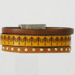 bracelet femme en cuir jaune et marron gravé ethnique 10