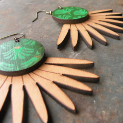 Boucles d' oreilles Joana n°1 en cuir naturel de fabrication artisanale, made in Gard.