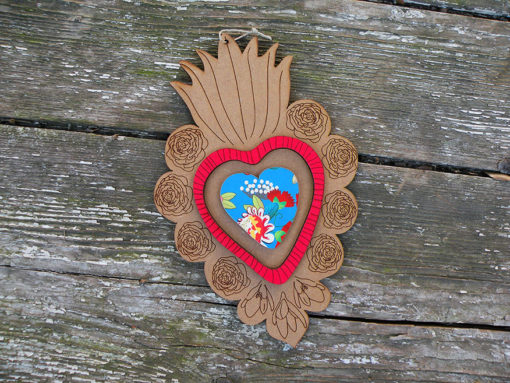 ex-voto Flora n°1 brut coeur en relief rouge et imprimé élisa made in France.
